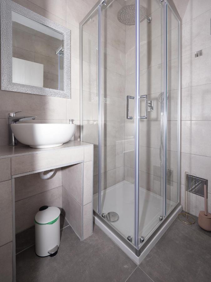 Arena Delight Studio Apartments Pula Ngoại thất bức ảnh
