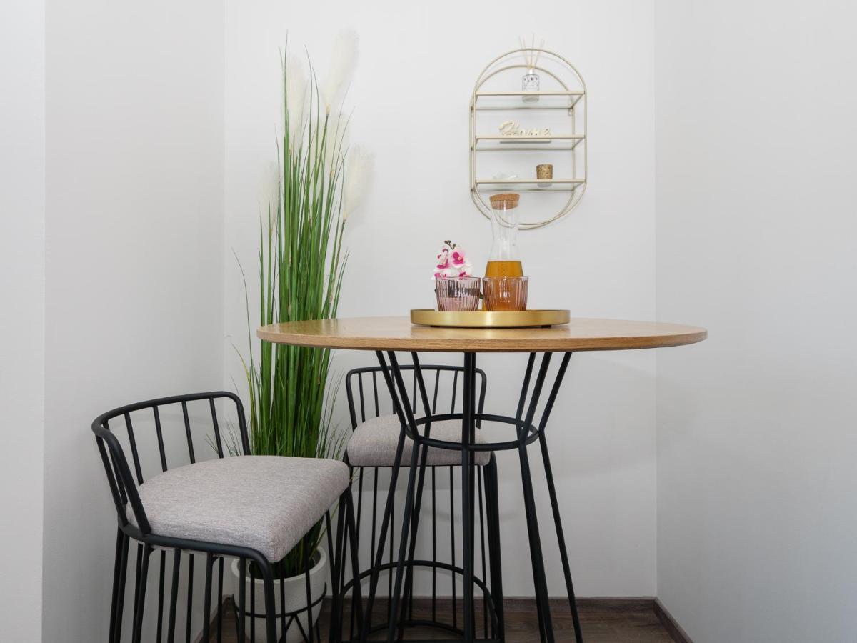 Arena Delight Studio Apartments Pula Ngoại thất bức ảnh