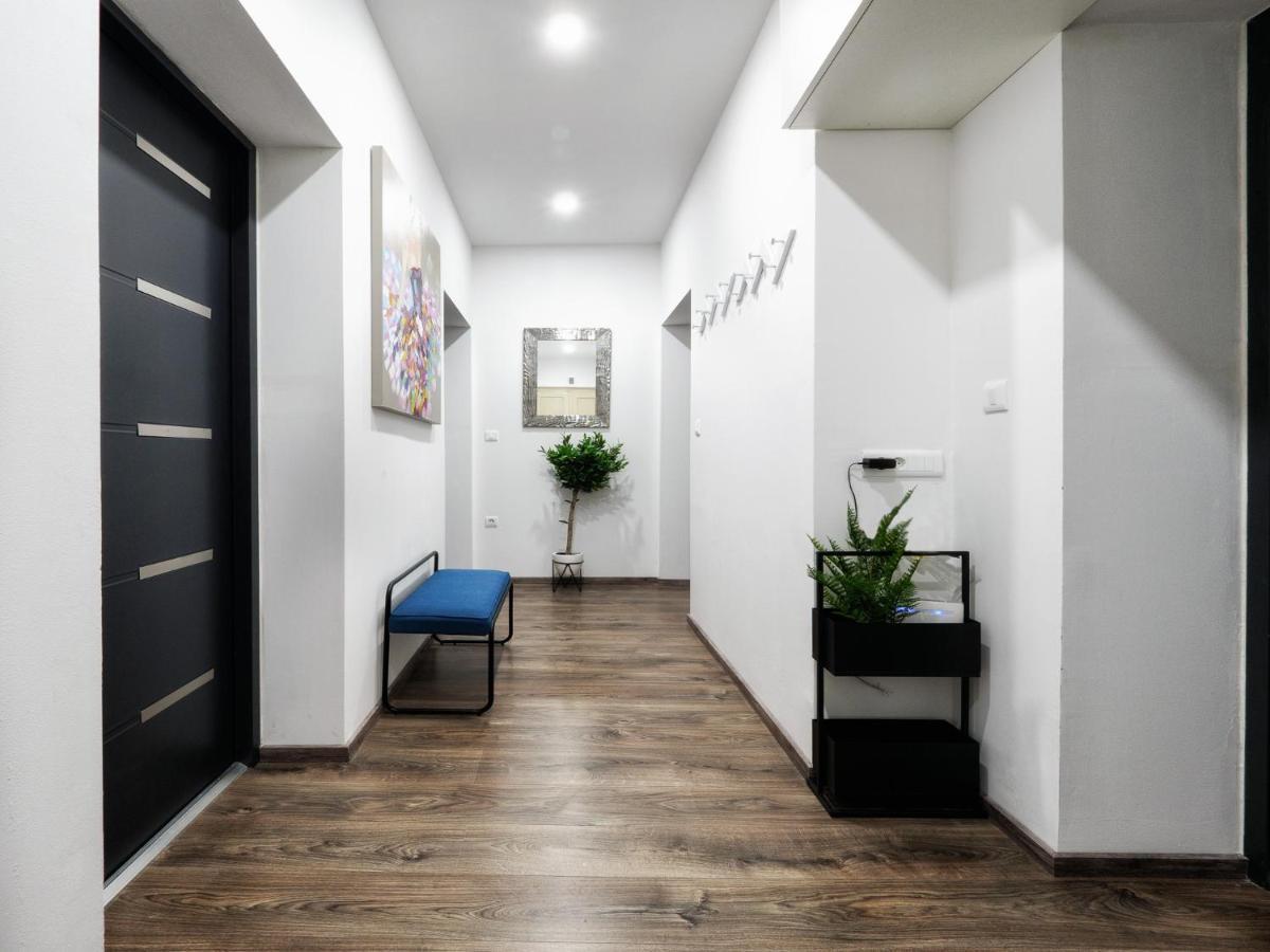 Arena Delight Studio Apartments Pula Ngoại thất bức ảnh