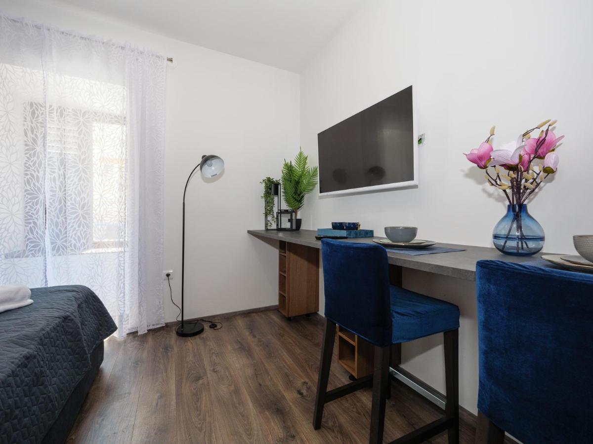 Arena Delight Studio Apartments Pula Ngoại thất bức ảnh