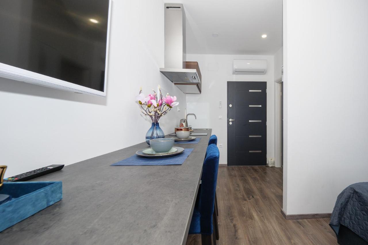 Arena Delight Studio Apartments Pula Ngoại thất bức ảnh