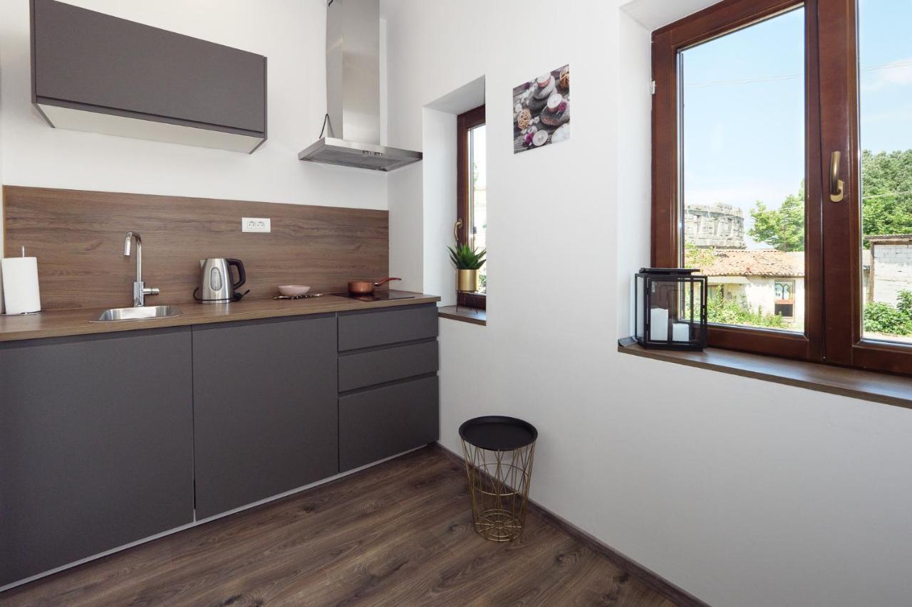 Arena Delight Studio Apartments Pula Ngoại thất bức ảnh